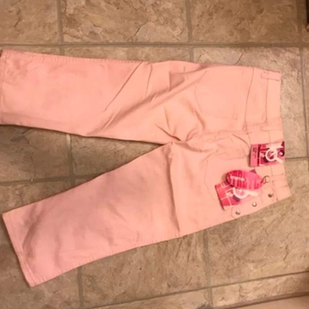 Pink jean capris - Picture 2 of 2